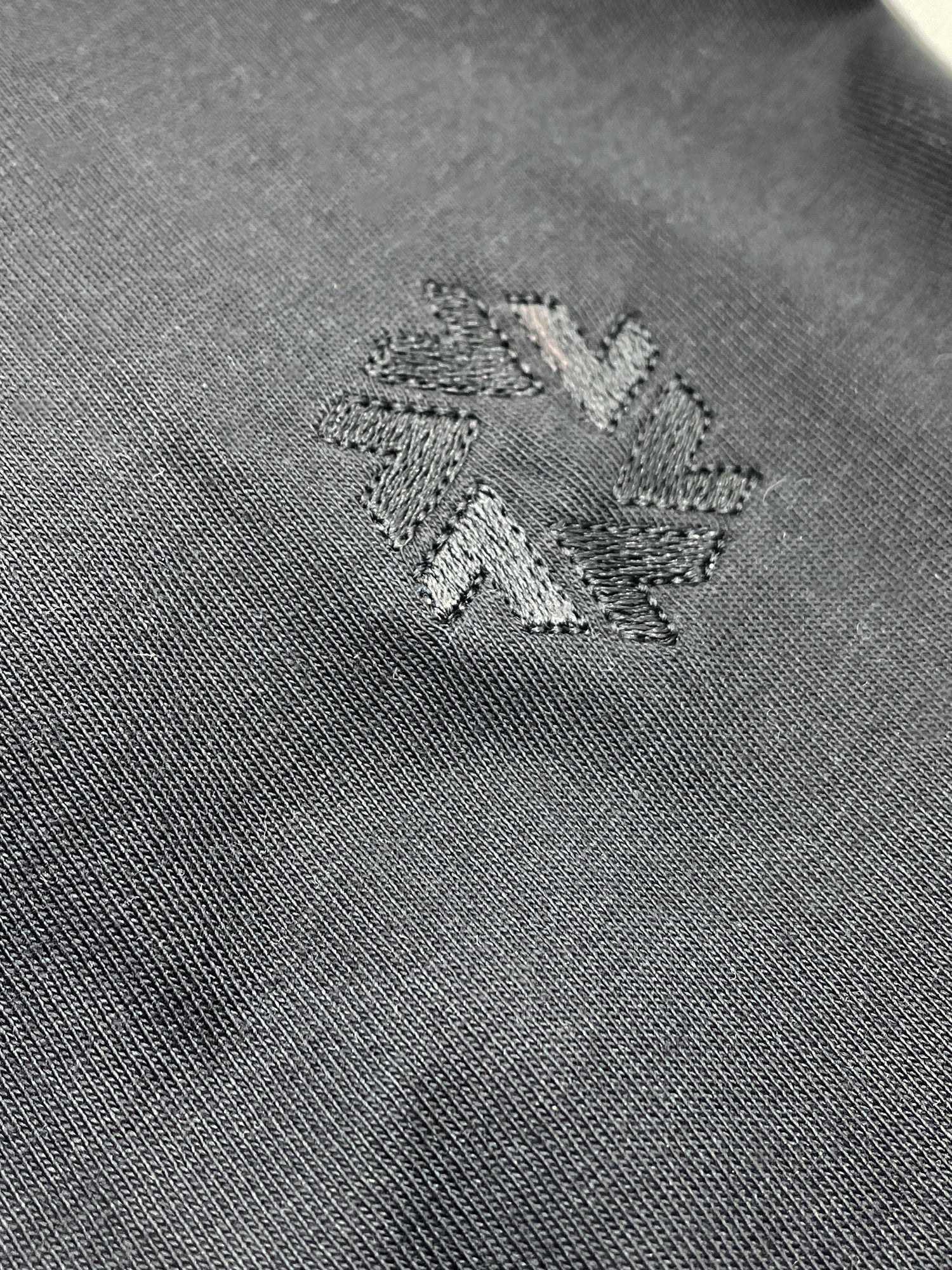 Camiseta AWRA Básica Logo Preta